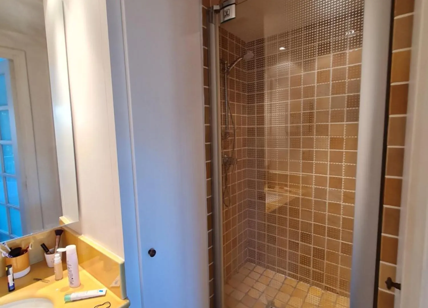 Loue Appartement 128 M2 Dans Residence Haut Standing Avec Piscine, Tennis Et Acces Prive Plage Тулон 0*,  Франция