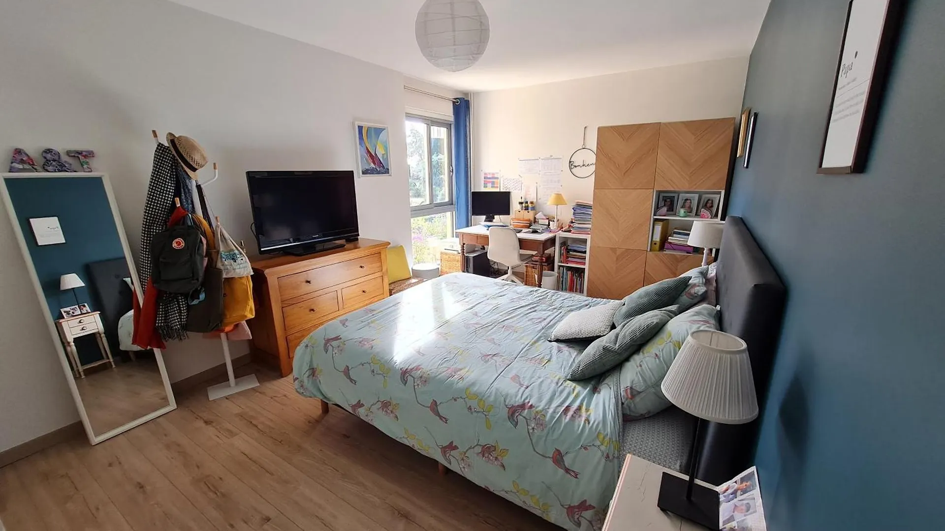 Loue Appartement 128 M2 Dans Residence Haut Standing Avec Piscine, Tennis Et Acces Prive Plage Toulon 0*,  France